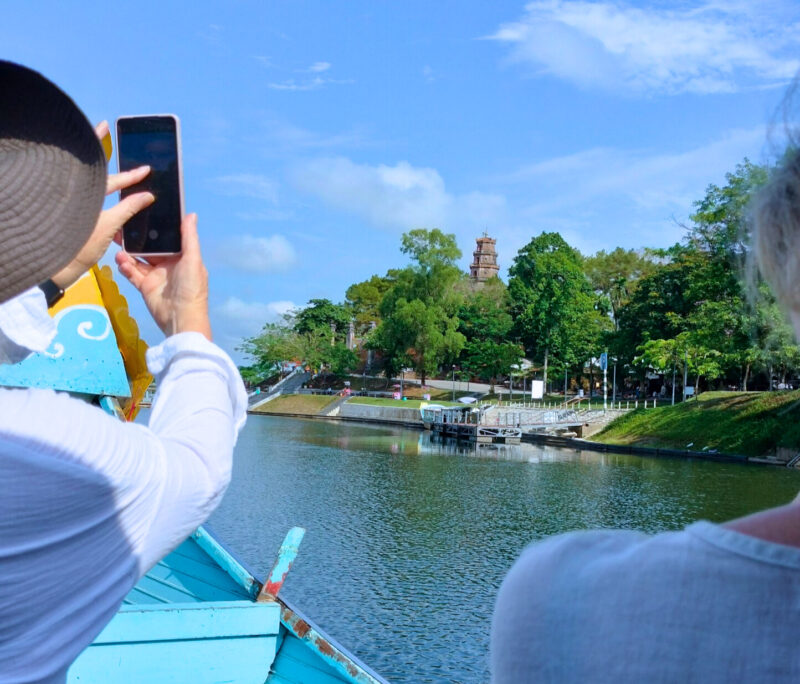 Take the Dragon Boat to Thien Mu Pagoda