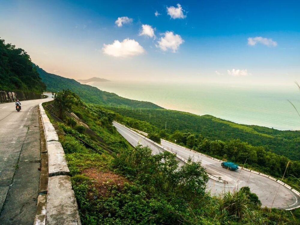 hai-van-pass-route