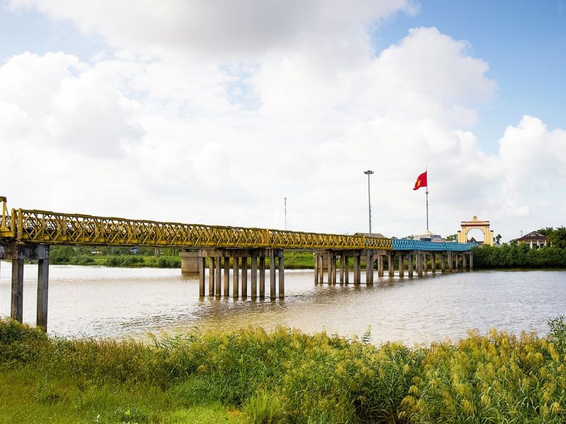 Hien Luong Bridge