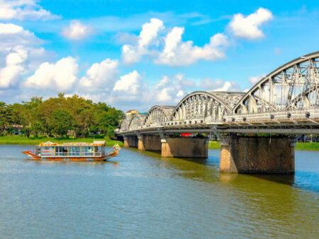 Hue Dragon Boat on Perfume River Private Tour