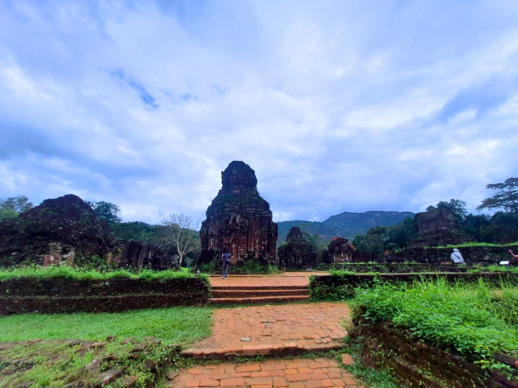 Guided exploration tour from Danang to My Son Sanctuary