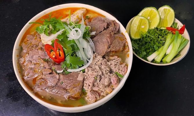 Bún Bò Huế (Bun Bo Hue)