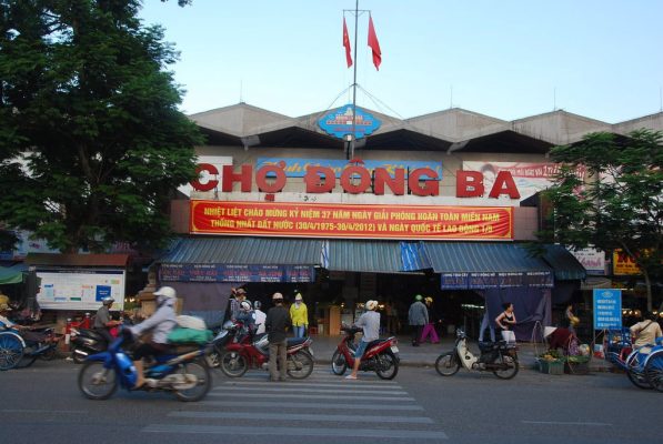 Dong Ba Market