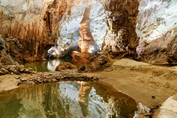 Private tour from Hue to Phong Nha Cave