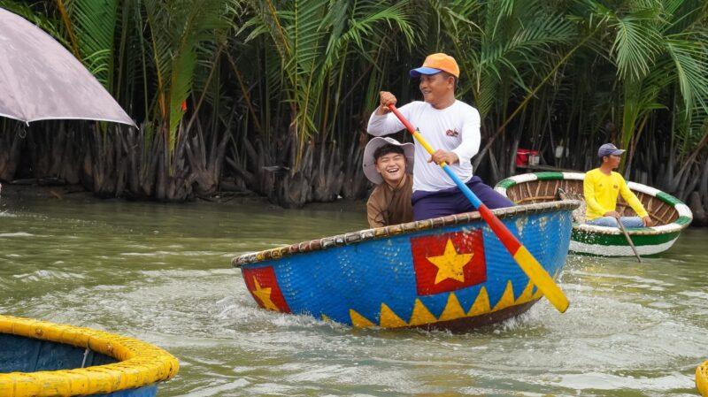 Boat Basket Dancing