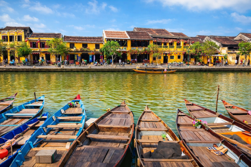 hoi-an-ancient-town-hoai-river-view