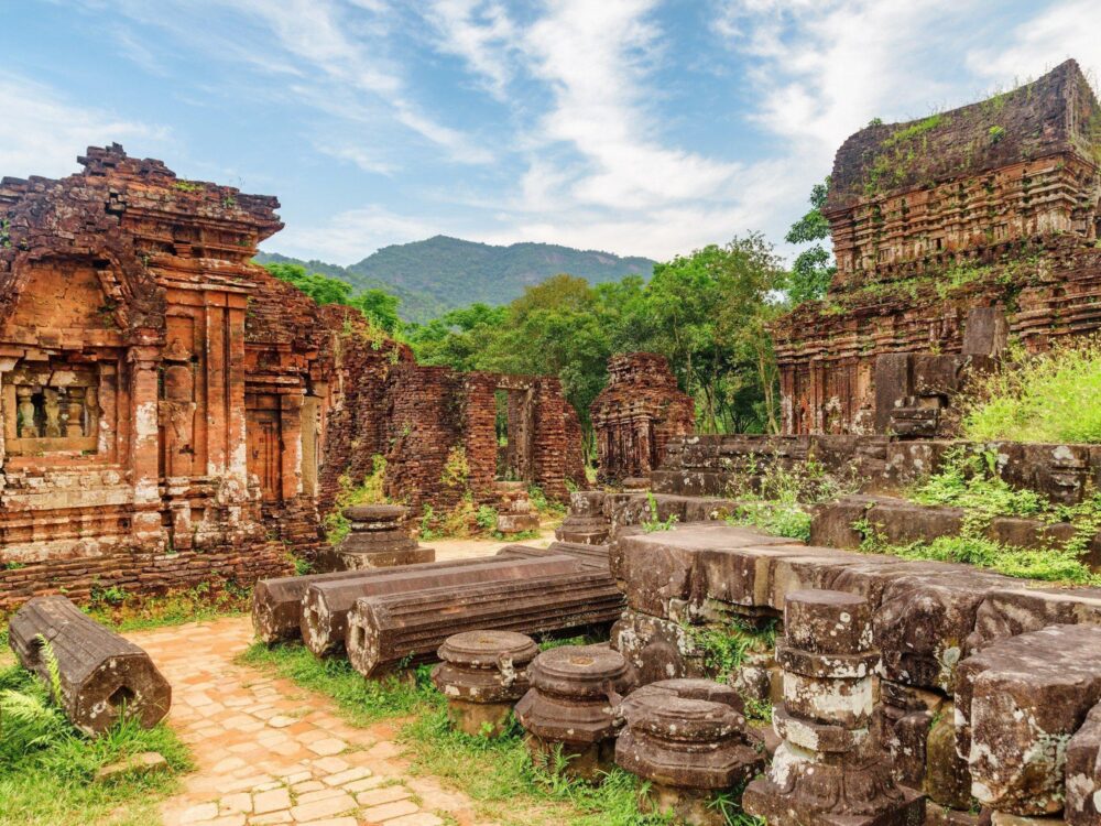 Hue to My Son Sanctuary to Hoi An by car 20 z5104647834126 1688faeb2ab478a49a85c50ecd6bd91d