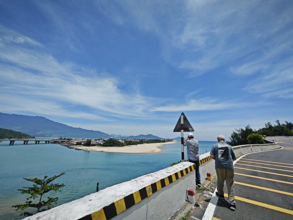 Hue to My Son Sanctuary to Hoi An by car 21 z5541088949625 be4a7af1d73d1e3390d785d26328aab6