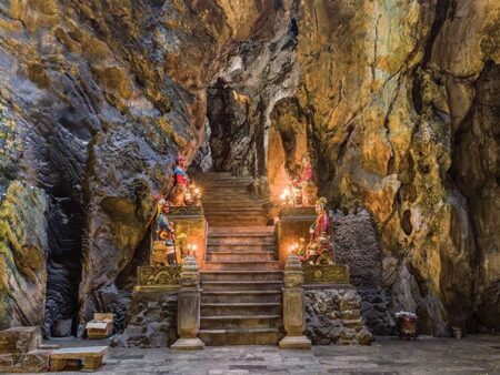 Am Phu cave