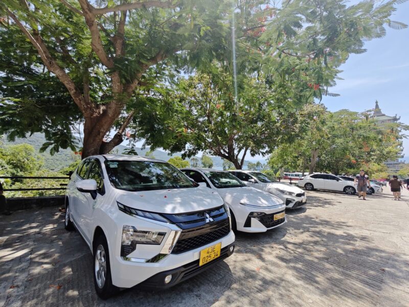 Hue private car