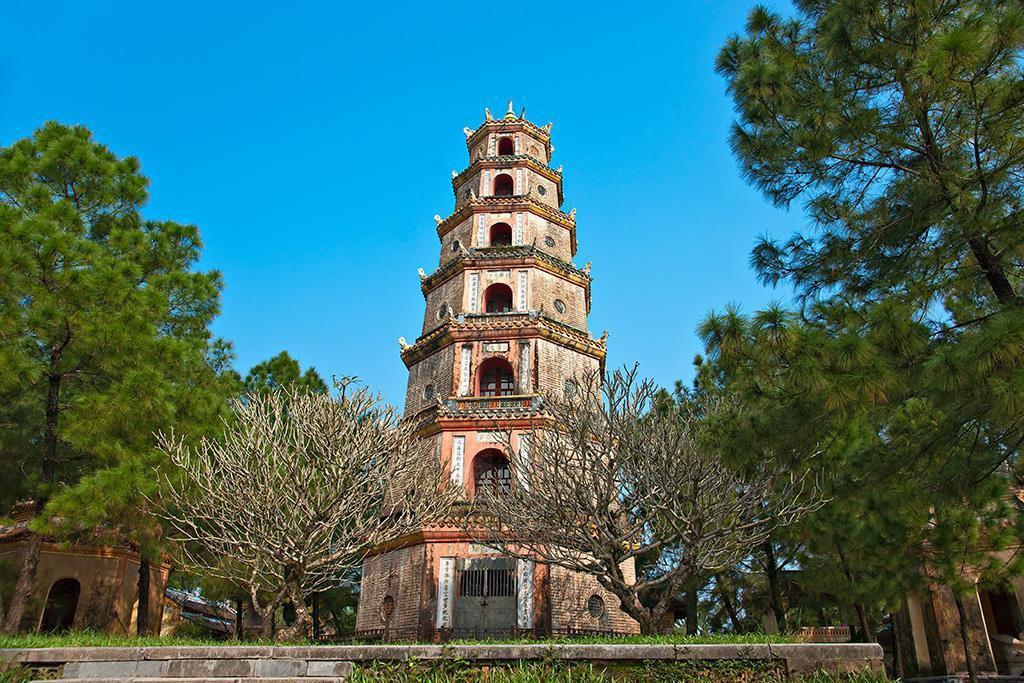 Hue City & Tam Giang Lagoon Private Full-Day Tour with Local Guide