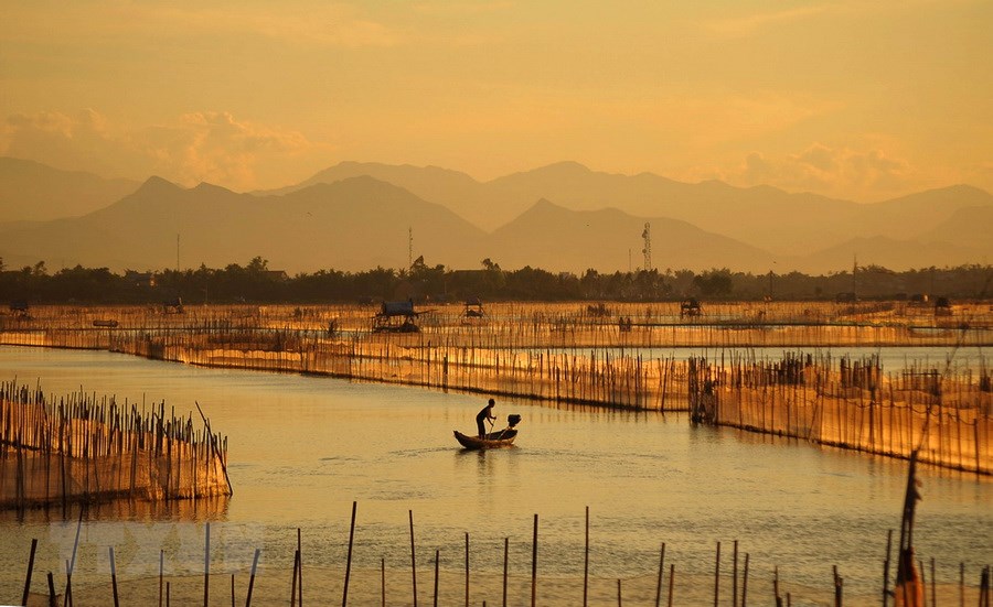Hue City & Tam Giang Lagoon Private Full-Day Tour with Local Guide
